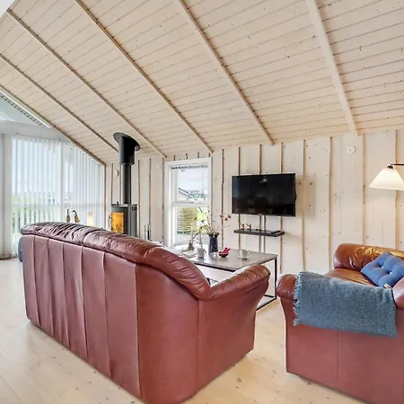 Holiday home Stunning In With Sauna